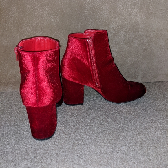 Booties - Picture 4 of 4